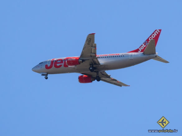 Boeing 737-377